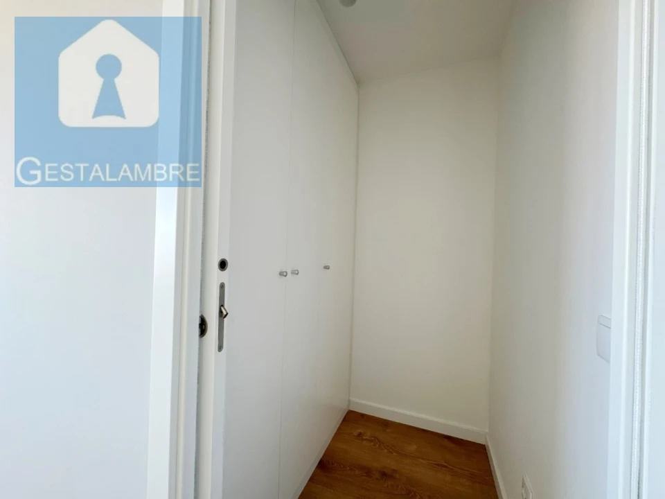 Apartamento T4 para Venda em Albufeira e Olhos de Água Foto 30