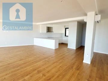 Apartamento T4 para Venda em Albufeira e Olhos de Água