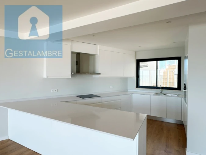 Apartamento T4 para Venda em Albufeira e Olhos de Água Foto 4