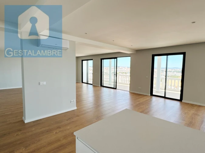 Apartamento T4 para Venda em Albufeira e Olhos de Água Foto 8
