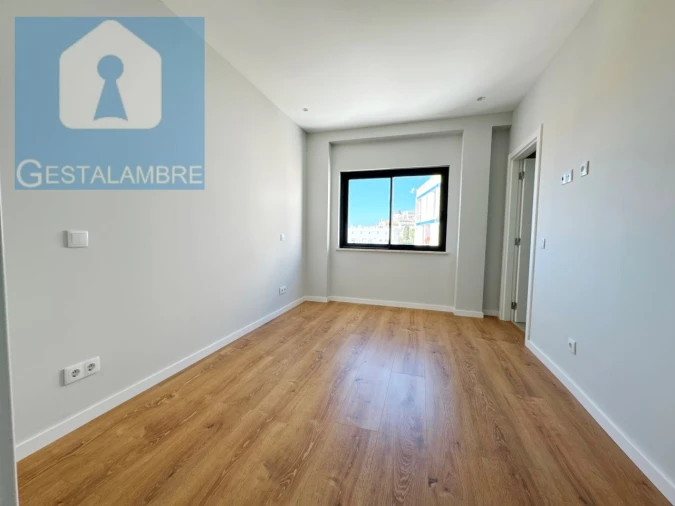 Apartamento T4 para Venda em Albufeira e Olhos de Água Foto 25