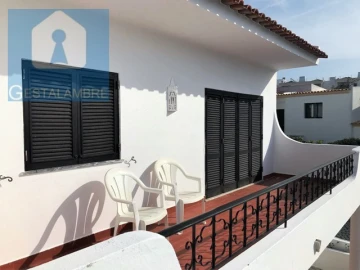 Moradia T5 para Venda em Albufeira e Olhos de Água