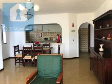 Moradia T5 para Venda em Albufeira e Olhos de Água