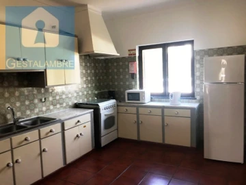 Moradia T5 para Venda em Albufeira e Olhos de Água