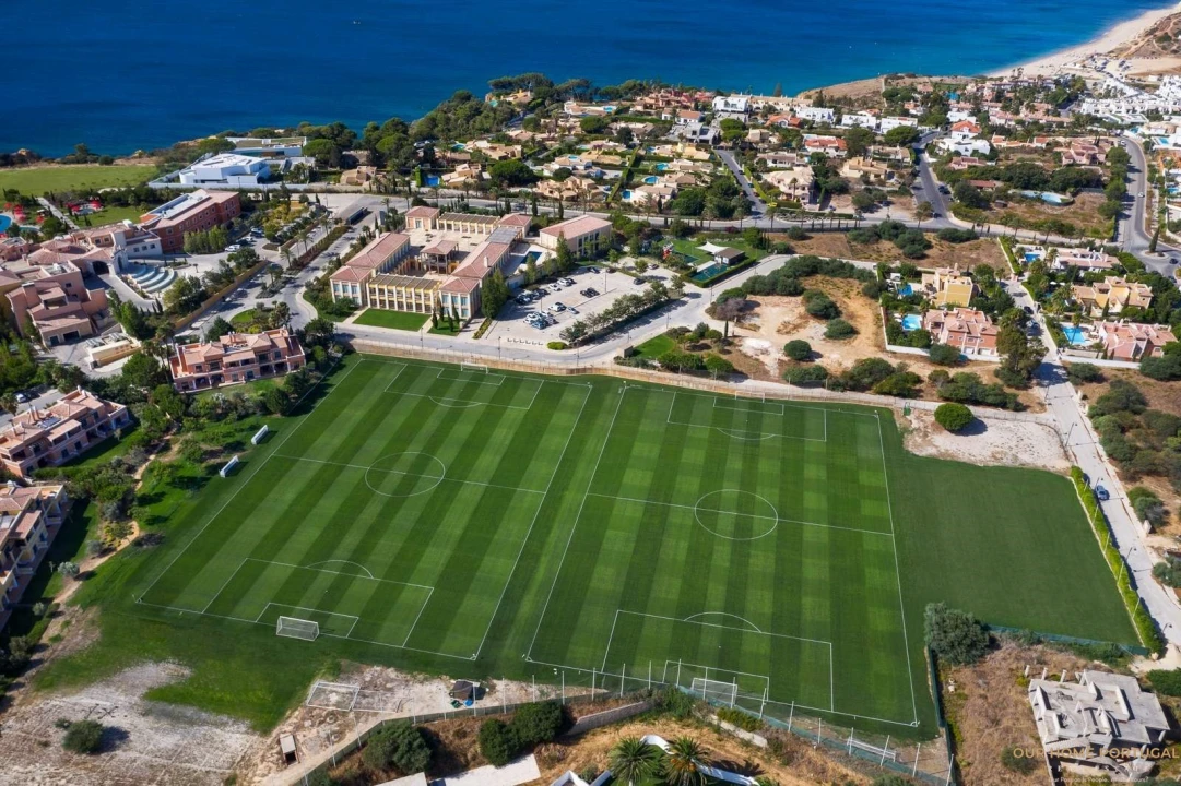 Terreno para Venda em Lagos (São Sebastião e Santa Maria) Foto 1