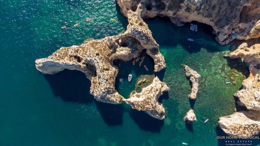 Terreno para Venda em Lagos (São Sebastião e Santa Maria) Foto 1