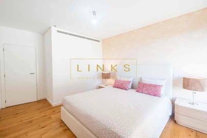 Apartamento T6 para Venda em Funchal (São Pedro)