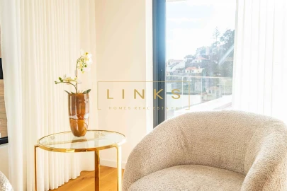 Apartamento T6 para Venda em Funchal (São Pedro)