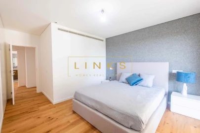 Apartamento T6 para Venda em Funchal (São Pedro)
