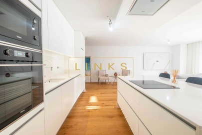 Apartamento T6 para Venda em Funchal (São Pedro)