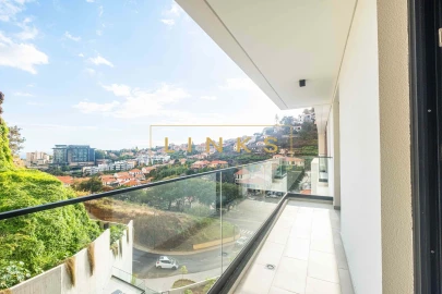 Apartamento T6 para Venda em Funchal (São Pedro)