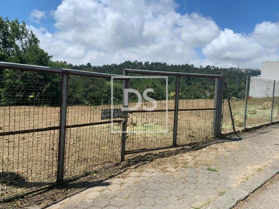 Terreno para Venda em O. Azeméis, Riba-Ul, Ul, Macinhata Seixa, Madail Foto 2