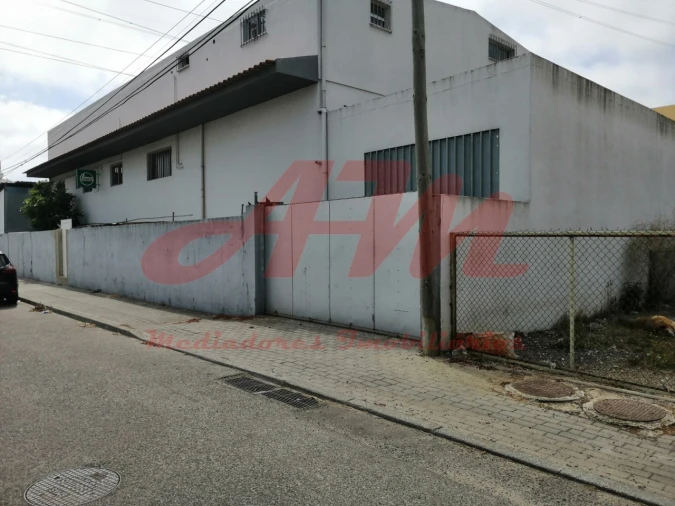 Armazém para Venda em Mina de Água Foto 3