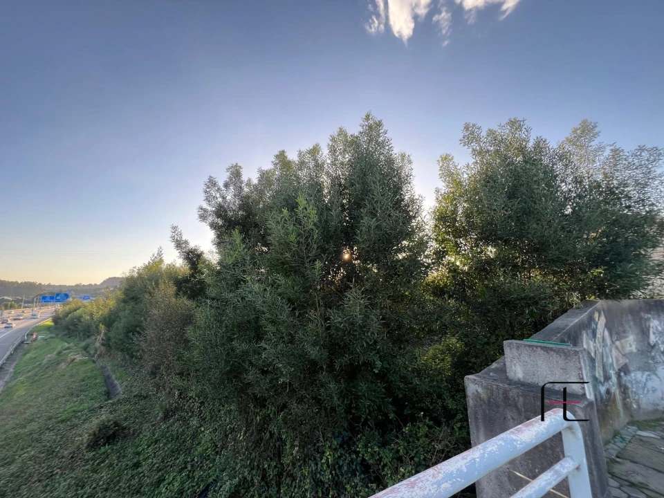 Terreno para Venda em Vilar de Andorinho Foto 9