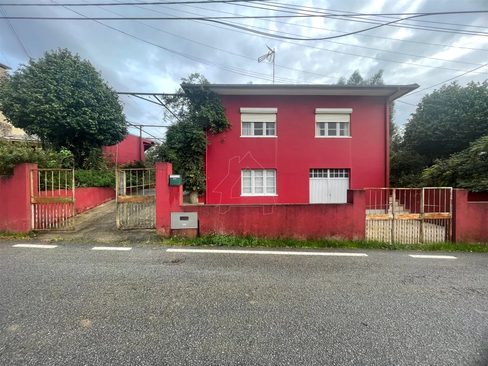 Moradia T3 para Venda em São Miguel do Souto e Mosteirô Foto 1
