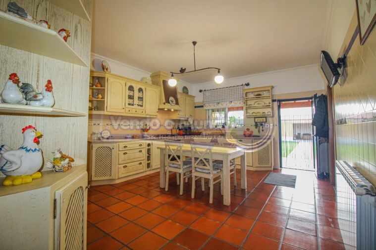 Moradia T5 para Venda em Benavente Foto 13