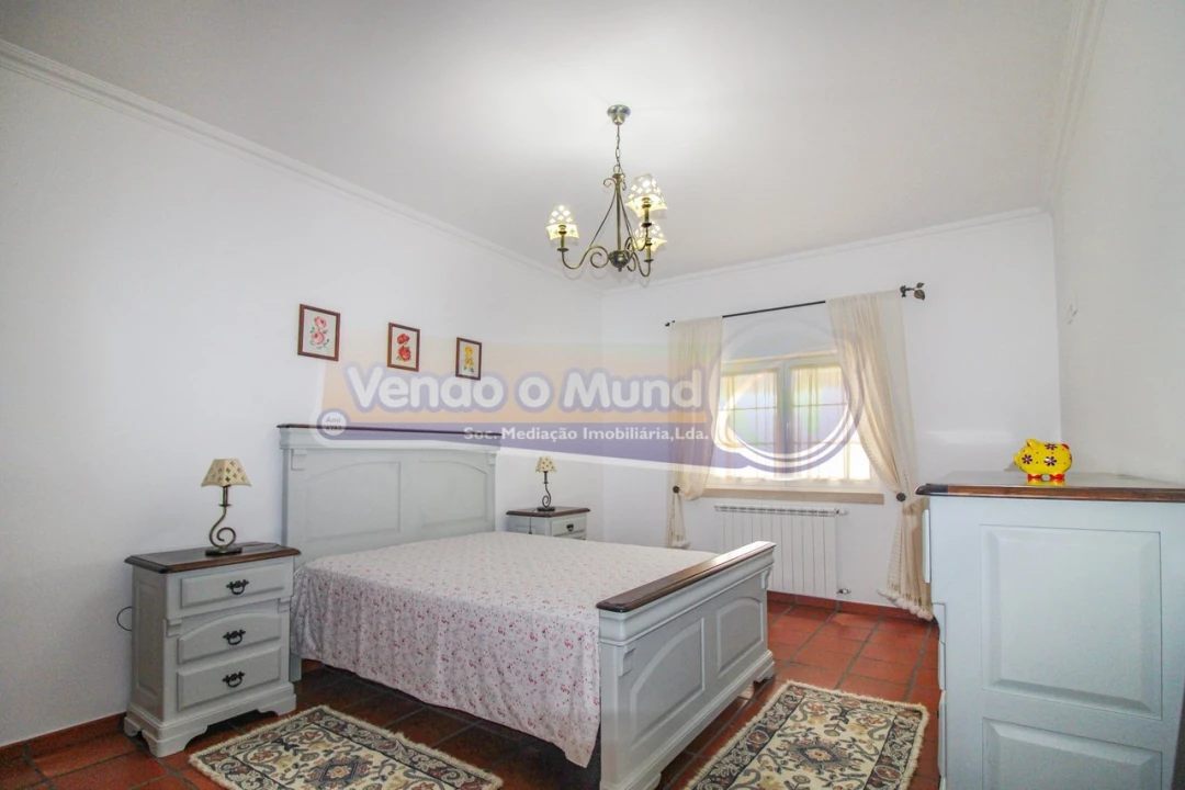Moradia T5 para Venda em Benavente Foto 18