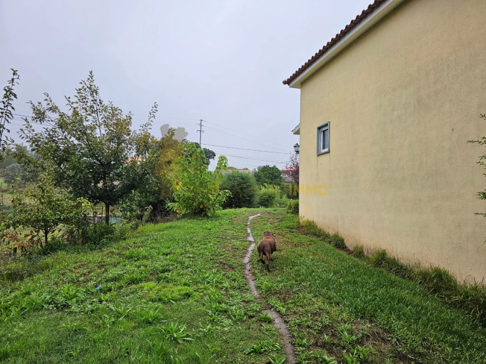 Moradia T4 para Venda em Vila Facaia Foto 7