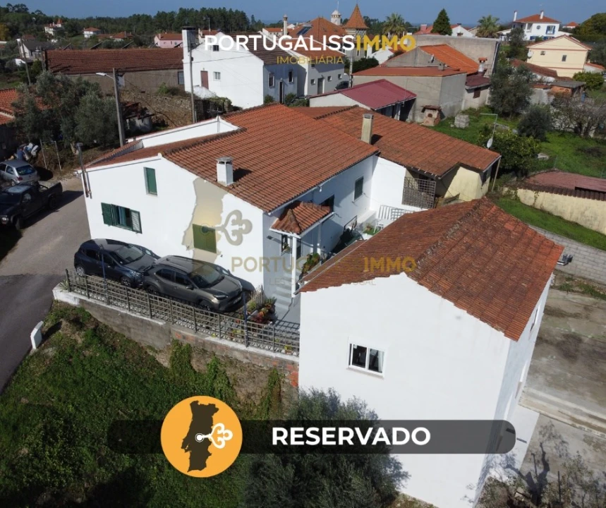 Moradia T4 para Venda em Serra e Junceira Foto 1