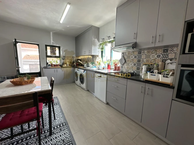 Moradia T4 para Venda em Serra e Junceira Foto 16