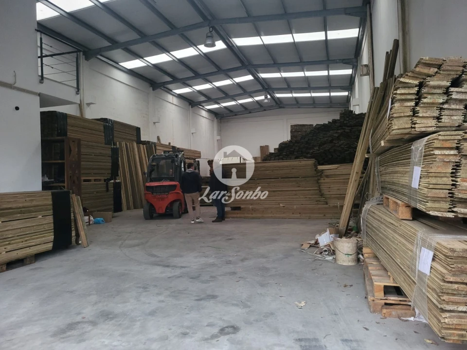 Armazém para Venda em Arvore Foto 1