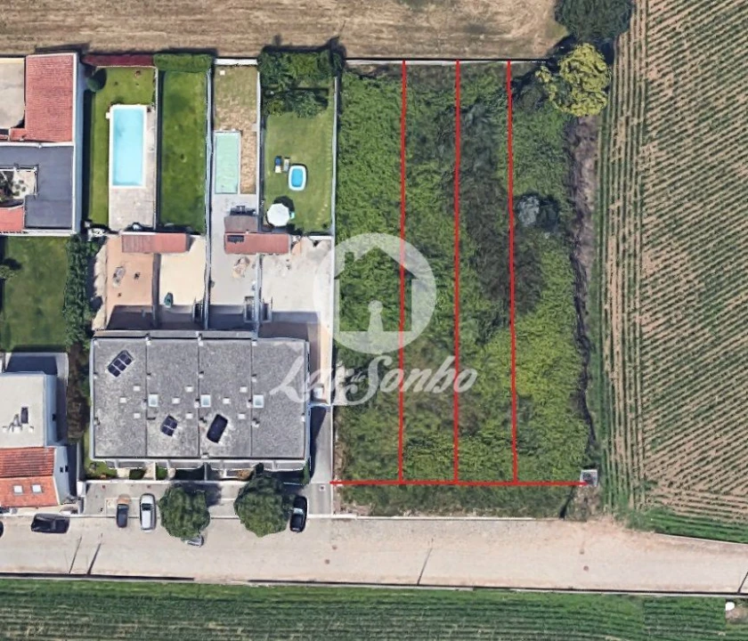 Terreno para Venda em Retorta e Tougues Foto 2