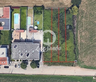 Terreno para Venda em Retorta e Tougues