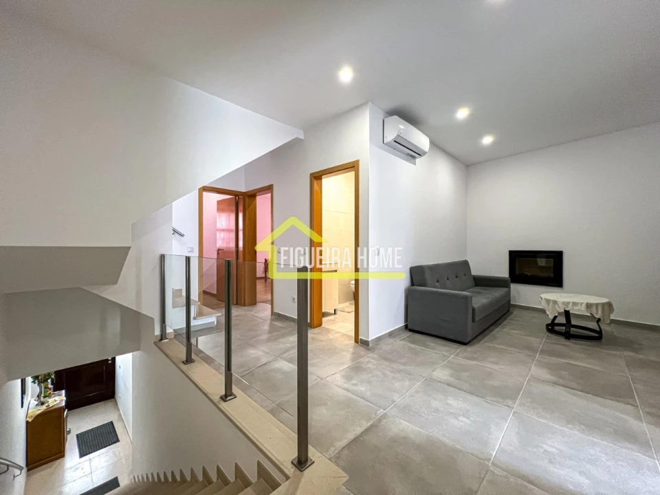 Moradia T4 para Venda em Buarcos Foto 37