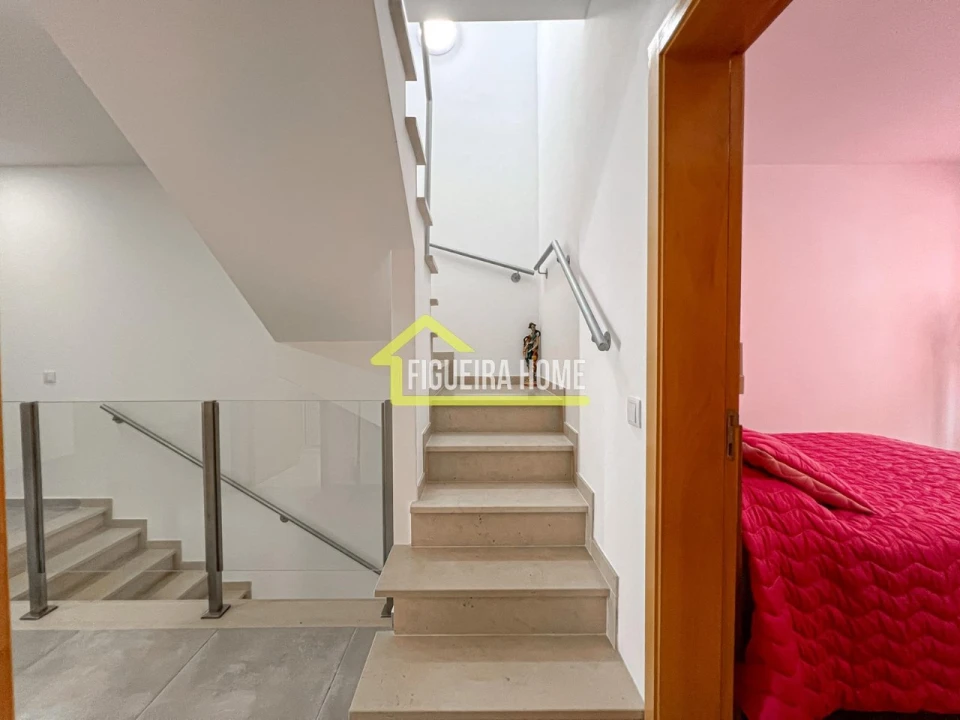 Moradia T4 para Venda em Buarcos Foto 52