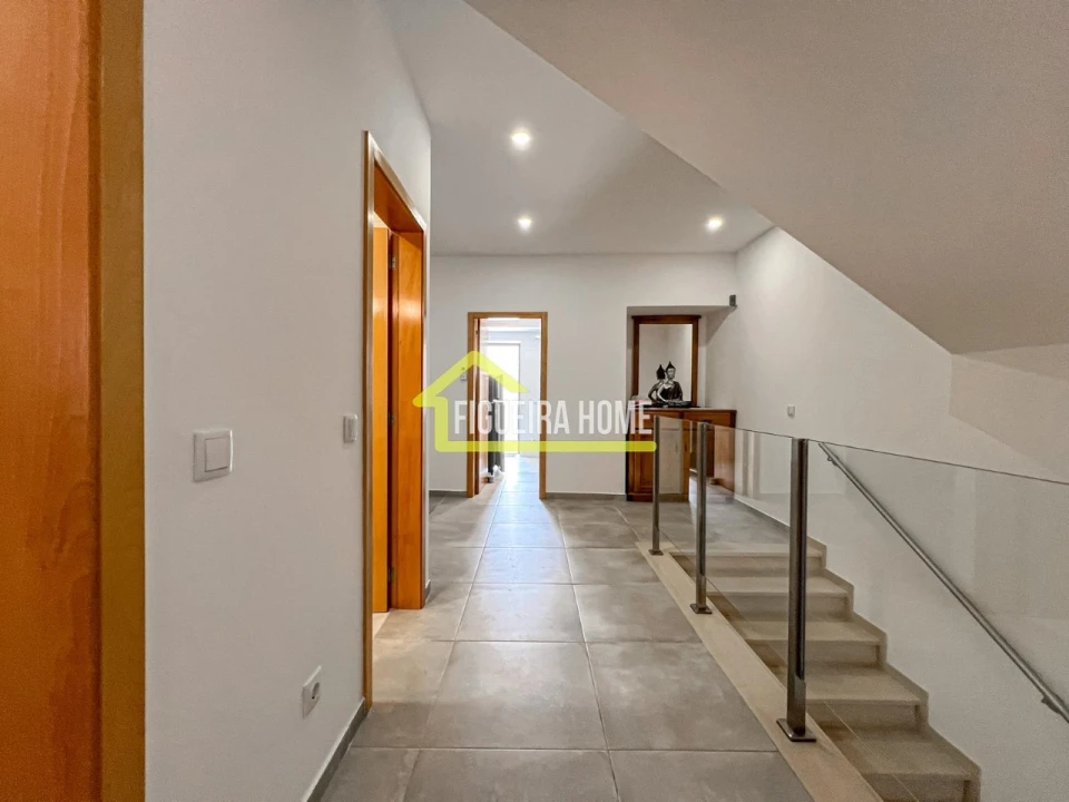 Moradia T4 para Venda em Buarcos Foto 53