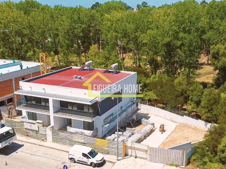 Moradia T4 para Venda em Tavarede Foto 2