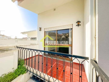 Moradia T4 para Venda em Buarcos