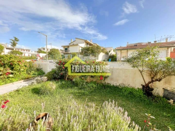 Moradia T4 para Venda em Buarcos