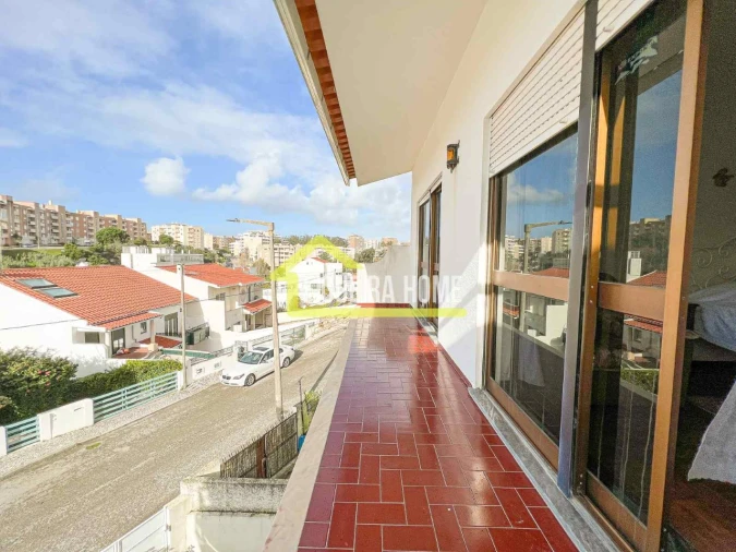 Moradia T4 para Venda em Buarcos Foto 9