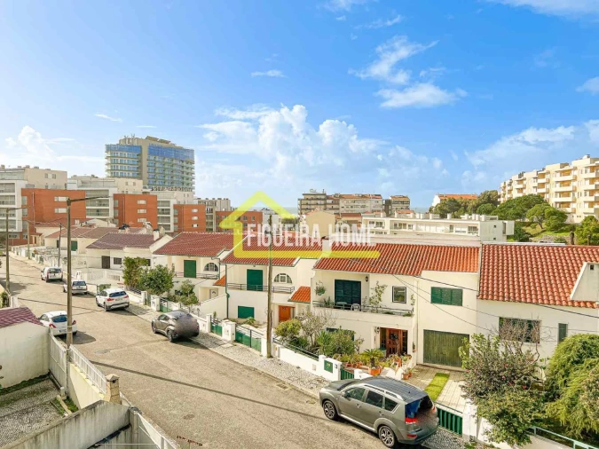 Moradia T4 para Venda em Buarcos Foto 7