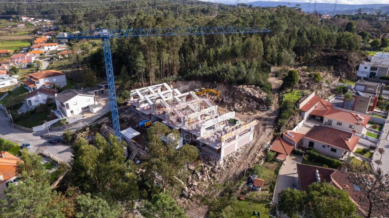 Moradia T3 para Venda em Abragão Foto 11