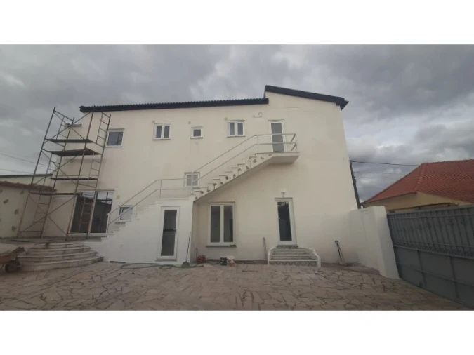 Moradia T6 para Venda em Campelos e Outeiro da Cabeça Foto 4