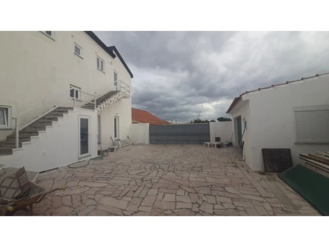 Moradia T6 para Venda em Campelos e Outeiro da Cabeça Foto 2