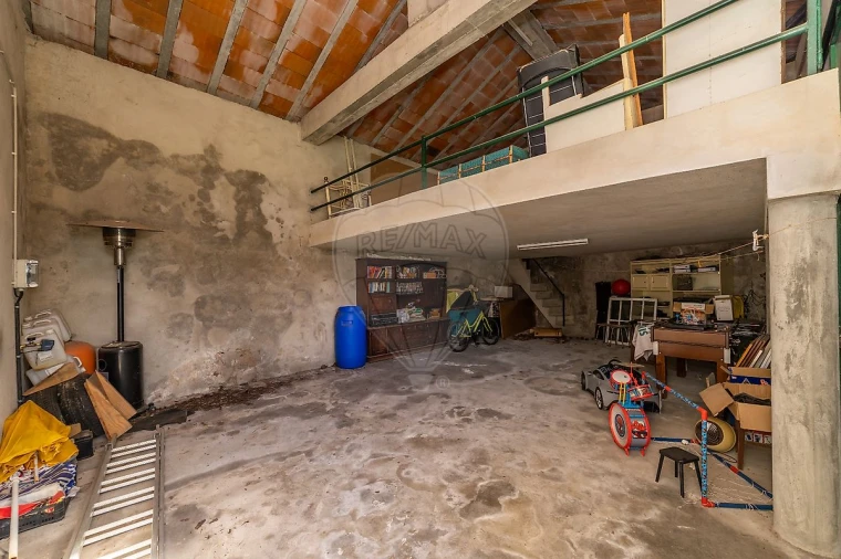 Moradia T4 para Venda em Aldeia das Dez Foto 24