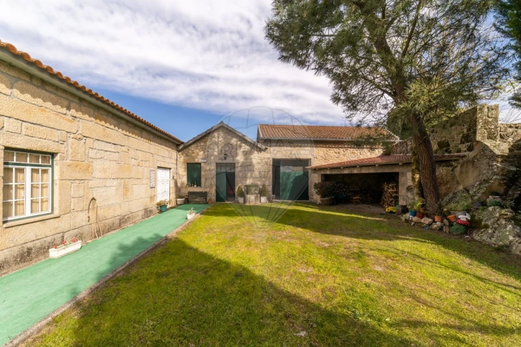 Moradia T4 para Venda em Aldeia das Dez Foto 3