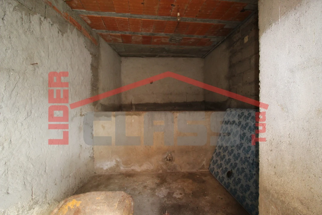 Moradia T1 para Venda em Agrobom, Saldonha e Vale Pereiro Foto 10