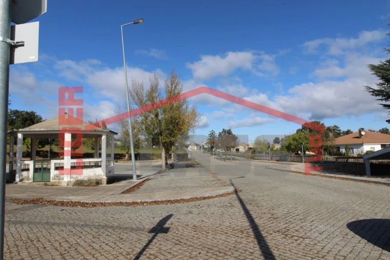 Moradia T3 para Venda em Brunhozinho, Castanheira e Sanhoane Foto 21