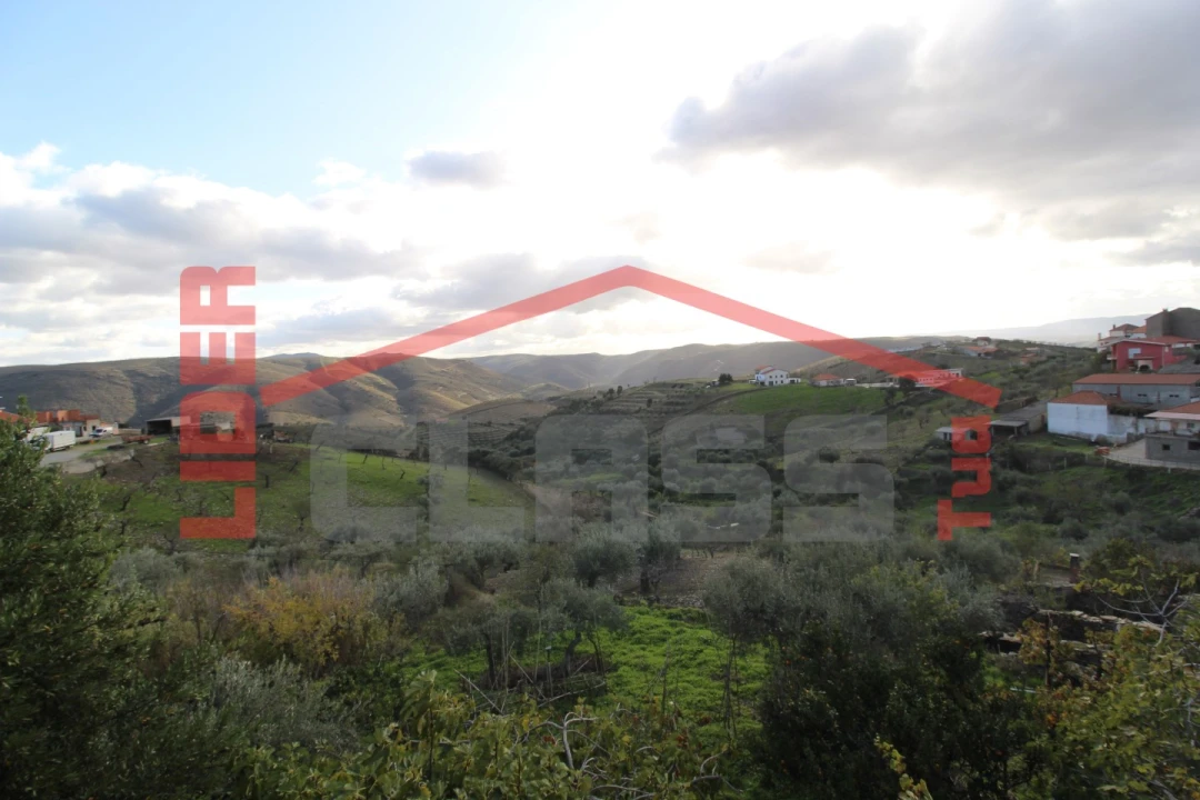 Moradia T2 para Venda em Açoreira Foto 16