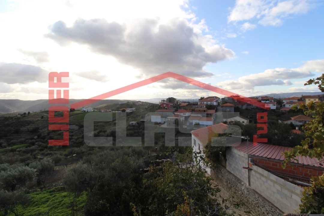 Moradia T2 para Venda em Açoreira Foto 17