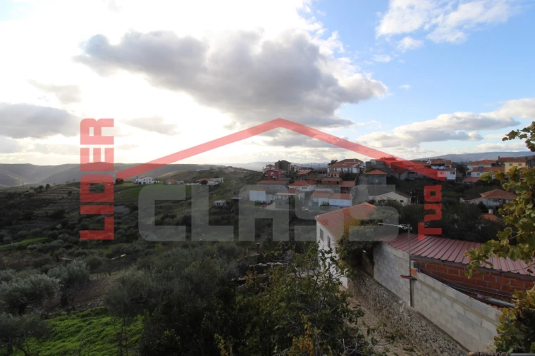 Moradia T2 para Venda em Açoreira Foto 17