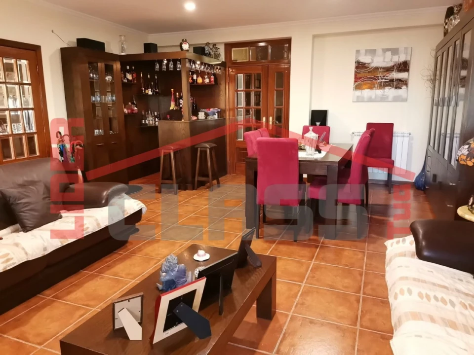 Moradia T6 para Venda em São Salvador Foto 15