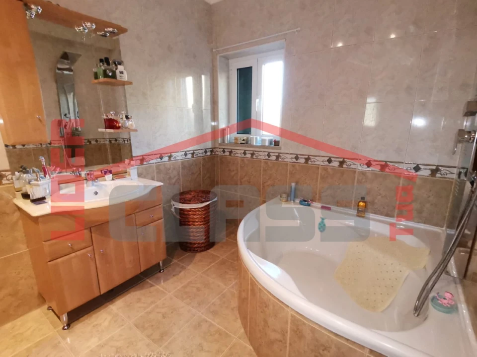 Moradia T6 para Venda em São Salvador Foto 26