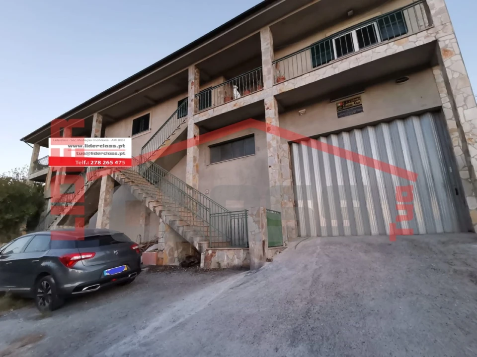 Moradia T6 para Venda em São Salvador Foto 36