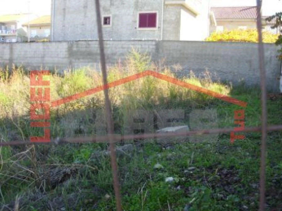 Terreno para Venda em Mirandela Foto 1