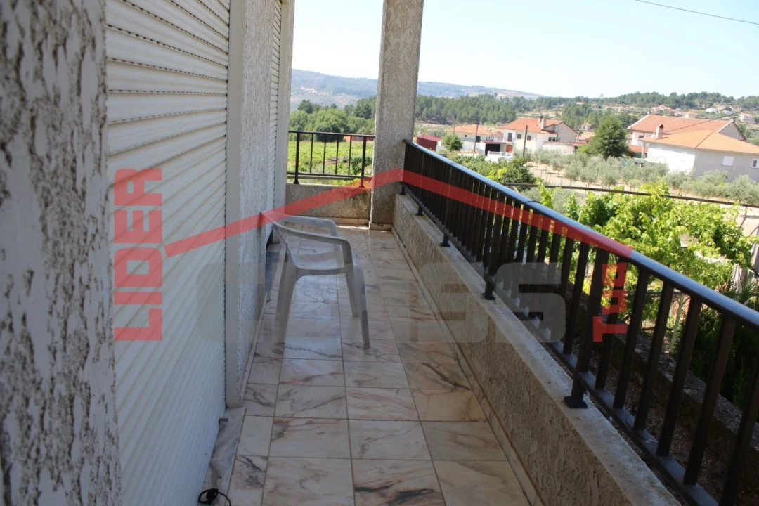 Moradia T6 para Venda em Aguieiras Foto 35